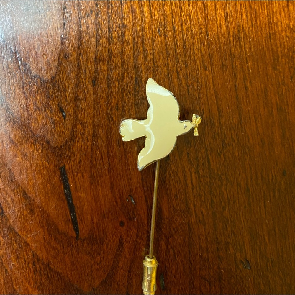 White dove stick pin